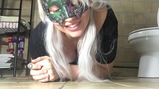 Ela caga e se lambuza com sua merda, ScatKings.com Scat Porn 21 ScatKings.com Scat Porn